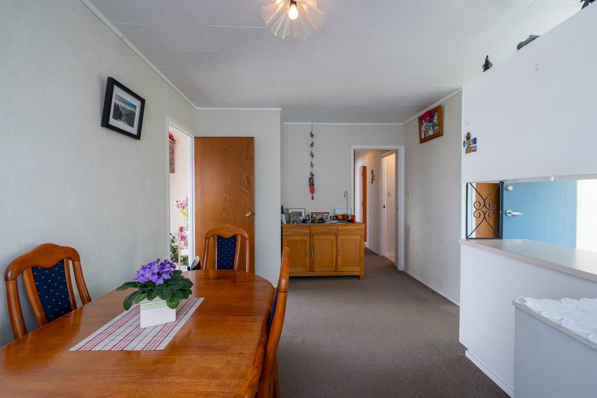 10 Merida Place, Unsworth Heights, Auckland - Carousel 9