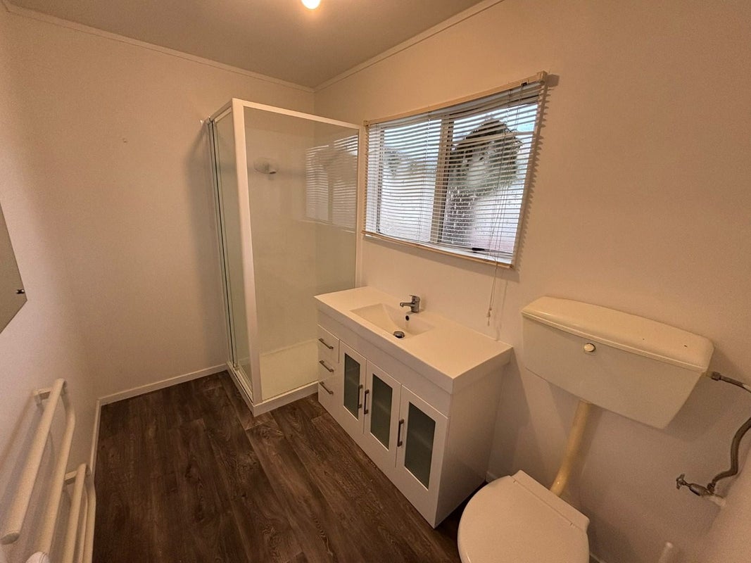 2/330 Bucklands Beach Road, Bucklands Beach, Auckland - Carousel 5