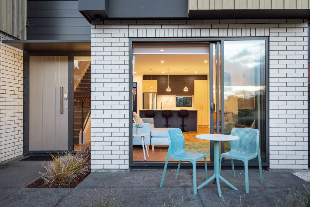 9 Te One place, Belmont, Auckland - Carousel 1