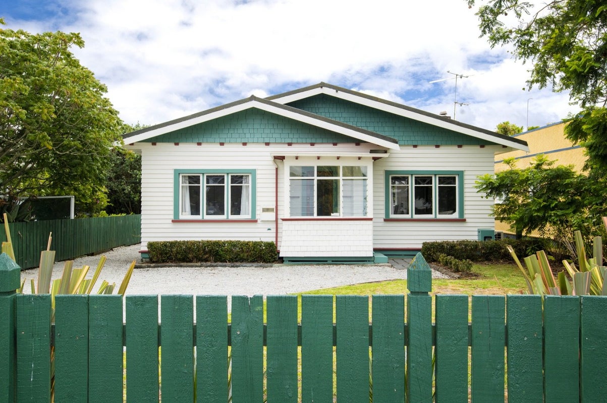 488 Gladstone Road, Te Hapara, Gisborne - Carousel 1