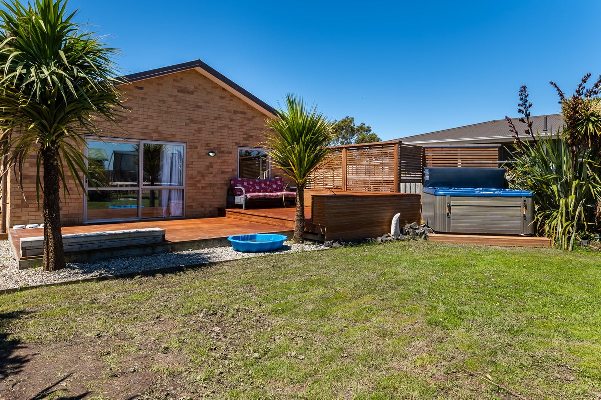 46 Scroggs Hill Road, Brighton, Dunedin - Carousel 2