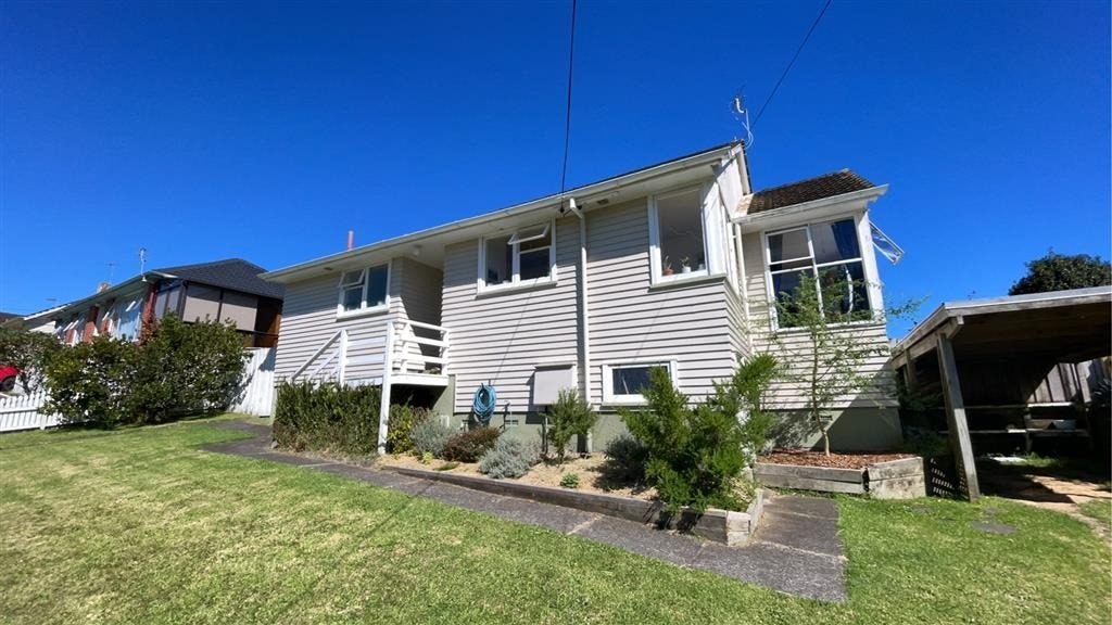 105 Cook Street, Marfell, New Plymouth - Carousel 2