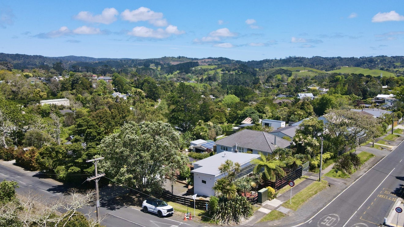 76 Mcentee Road, Waitakere, Auckland - Carousel 23