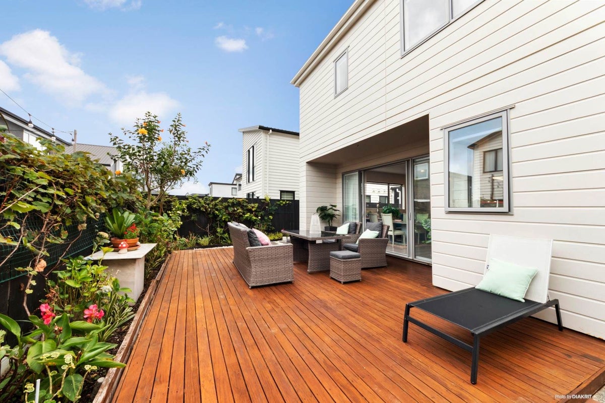 48 Myland Drive, Hobsonville, Auckland - Carousel 2