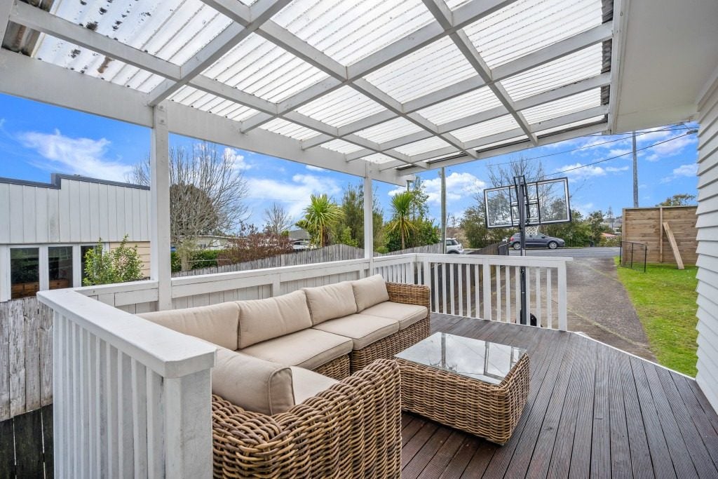 53 Awaroa Road, Sunnyvale, Auckland - Carousel 2