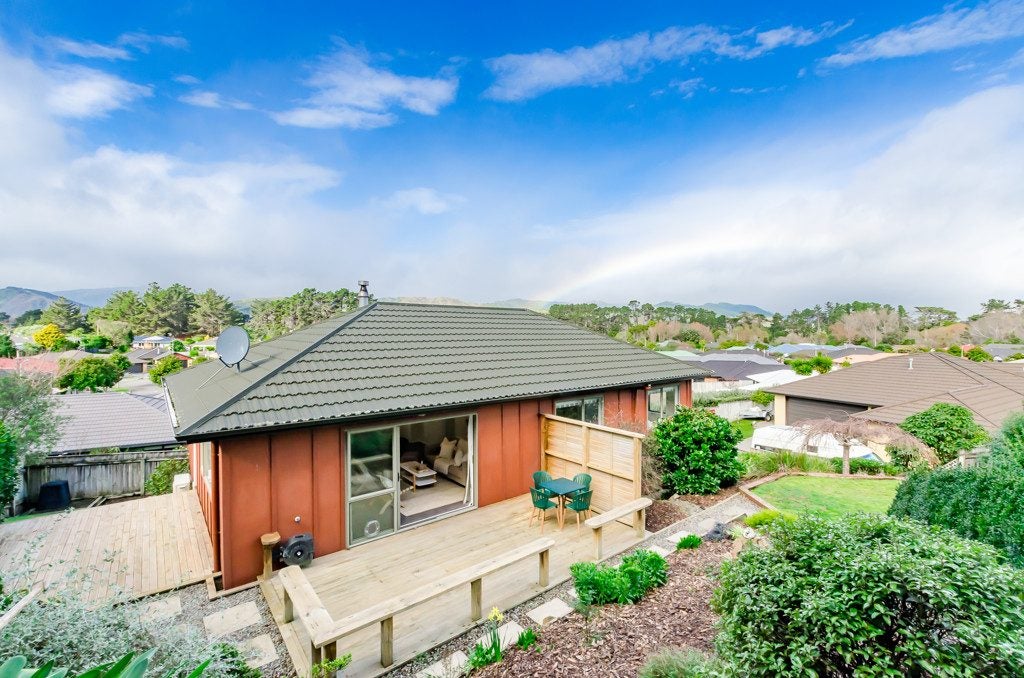 23 Ashleigh Way, Waikanae Beach, Waikanae - Carousel 1