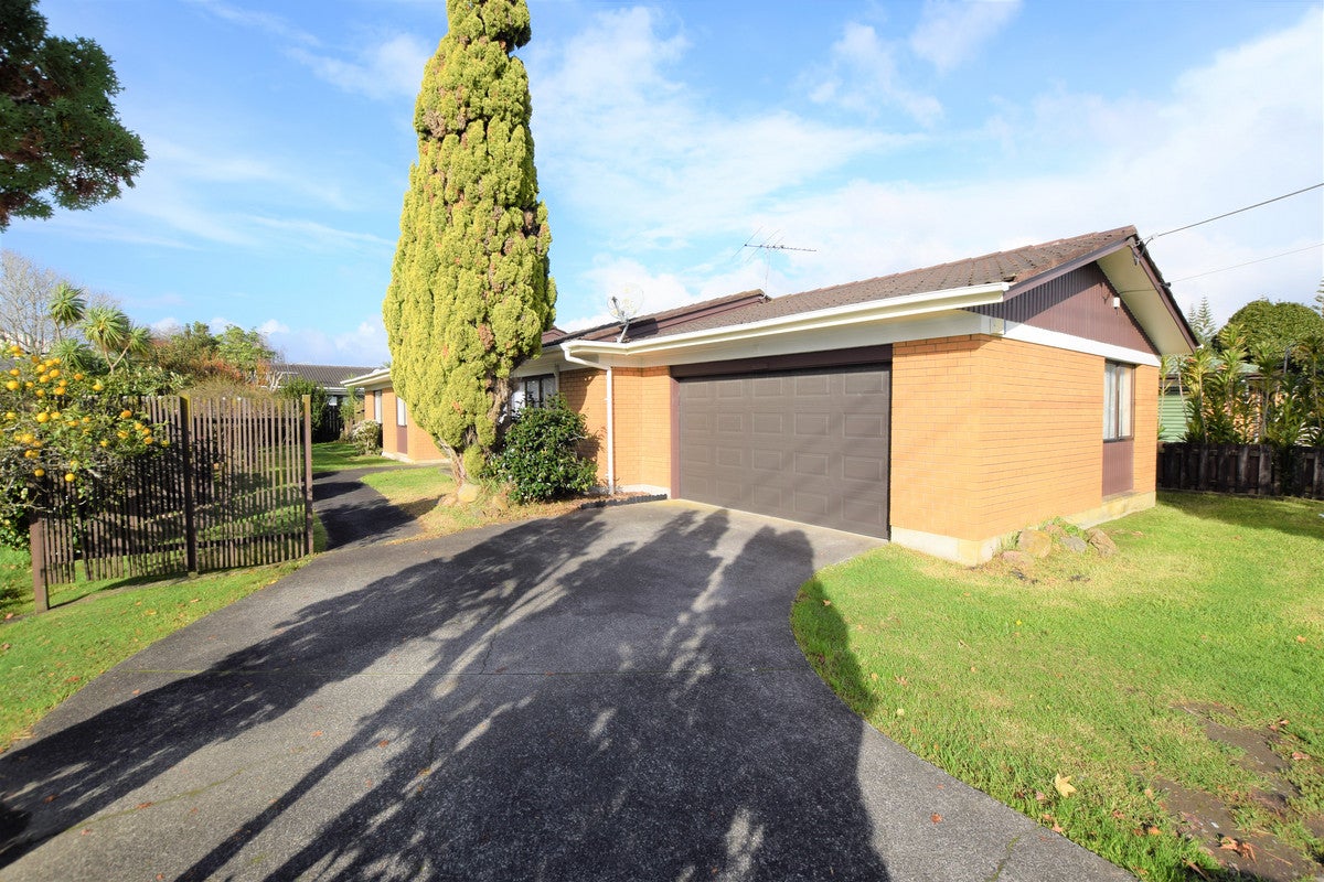 9 Rathgar Road, Henderson, Auckland - Carousel 1