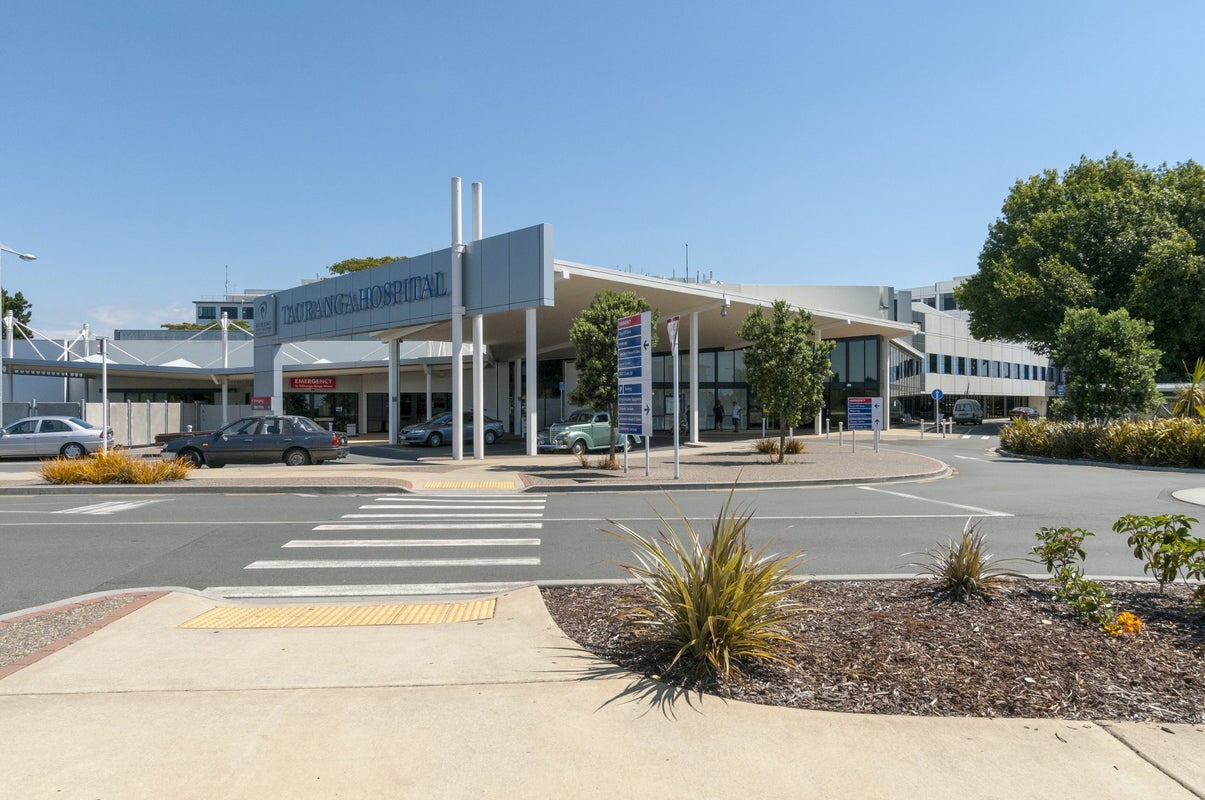 5B Manley Grove, Gate Pa, Tauranga - Carousel 21