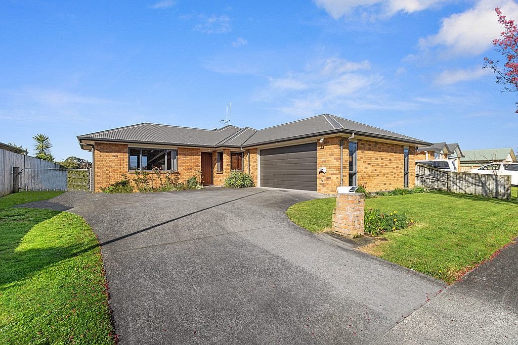 16 Aldona Place, Fairview Downs, Hamilton - Carousel 2