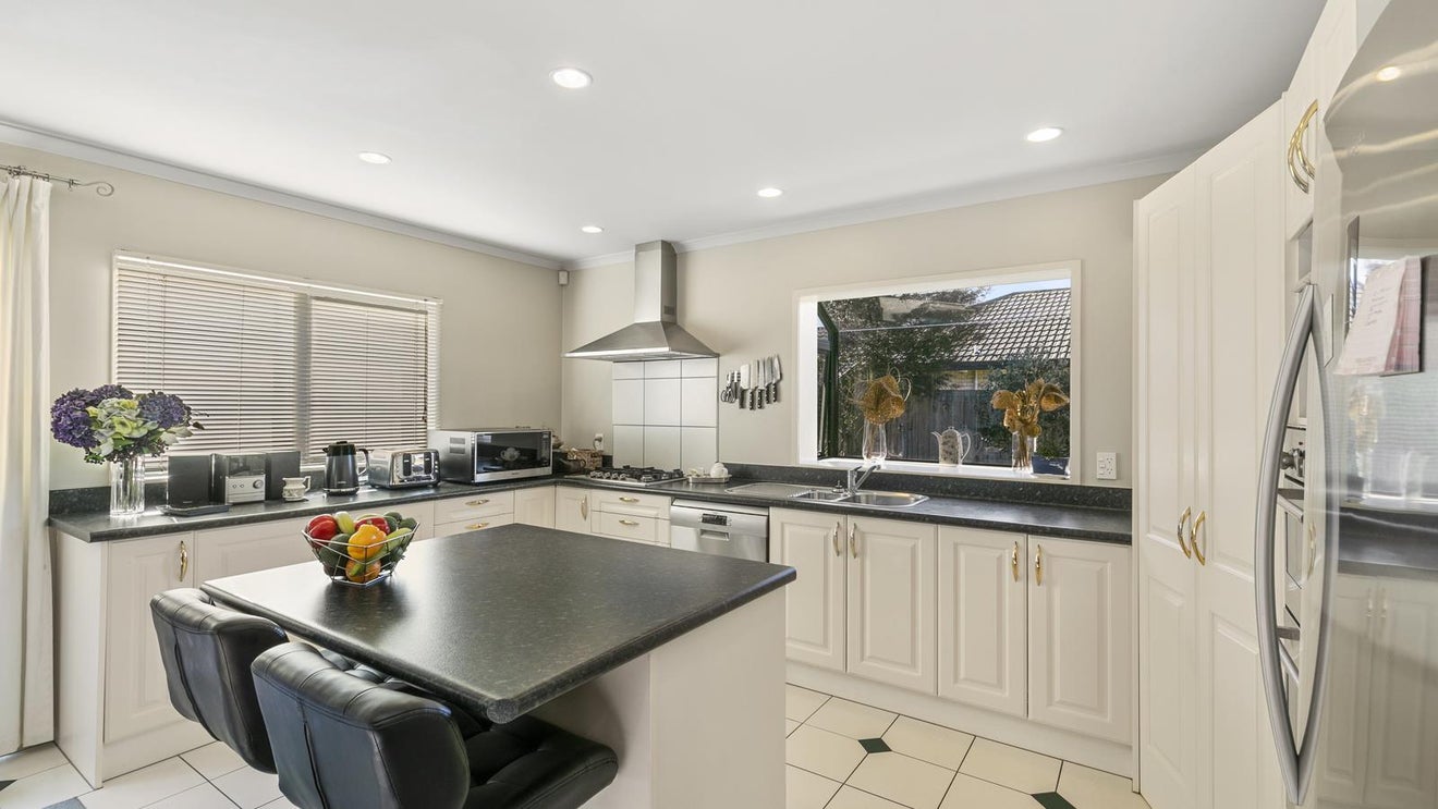 10 Riverstone Drive, Riverstone Terraces, Upper Hutt - Carousel 2