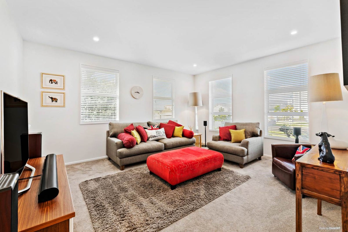 14 Defender Crescent, Beachlands, Auckland - Carousel 2