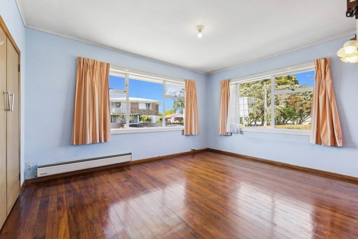 47 MacLeans Road, Bucklands Beach, Auckland - Carousel 2