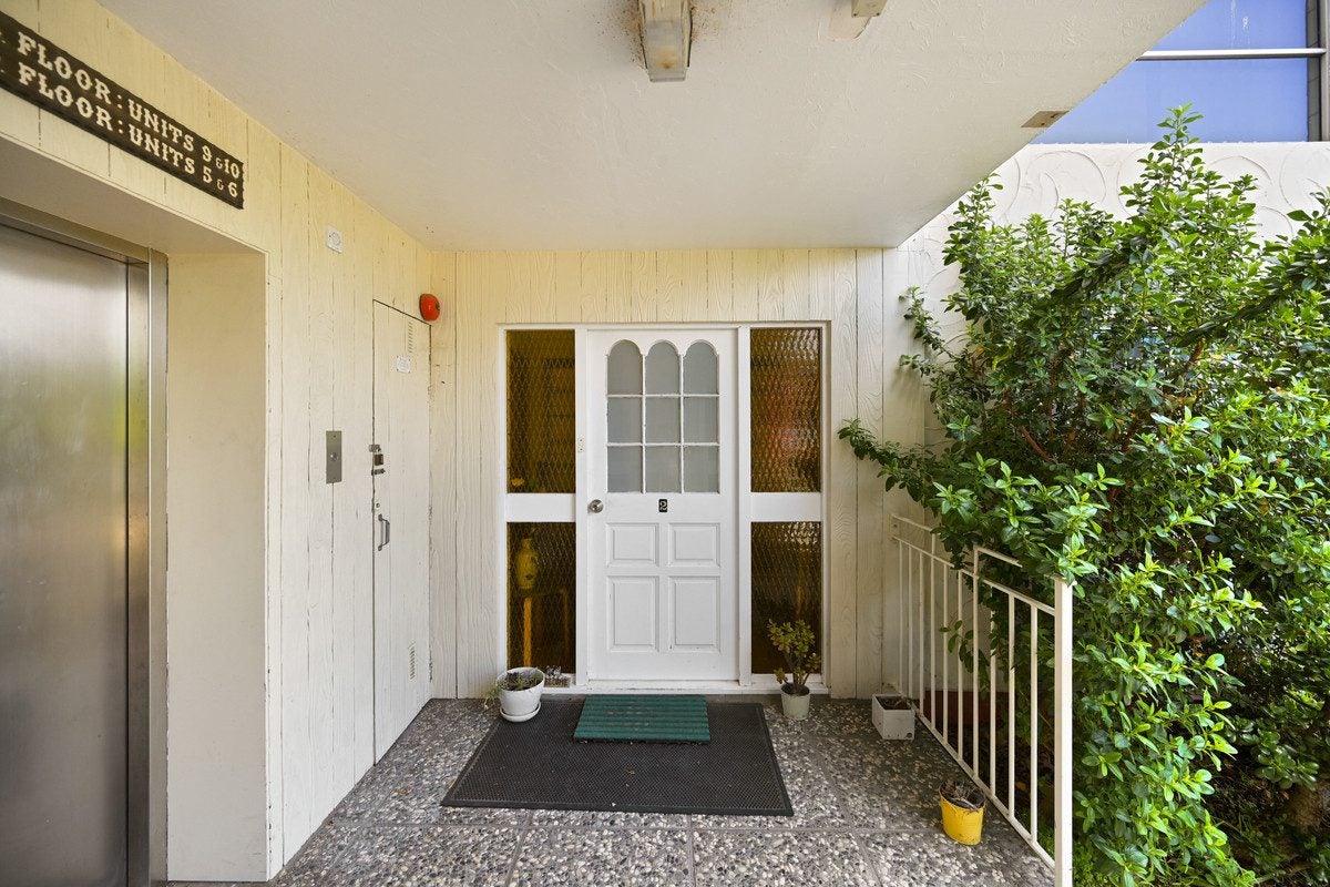 2/10 Hunter Street, Hamilton Lake, Hamilton - Carousel 1