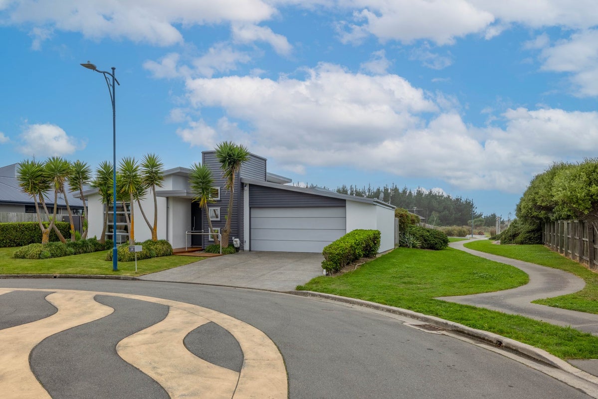 19 Sandpiper Place, Waimairi Beach, Christchurch - Carousel 2