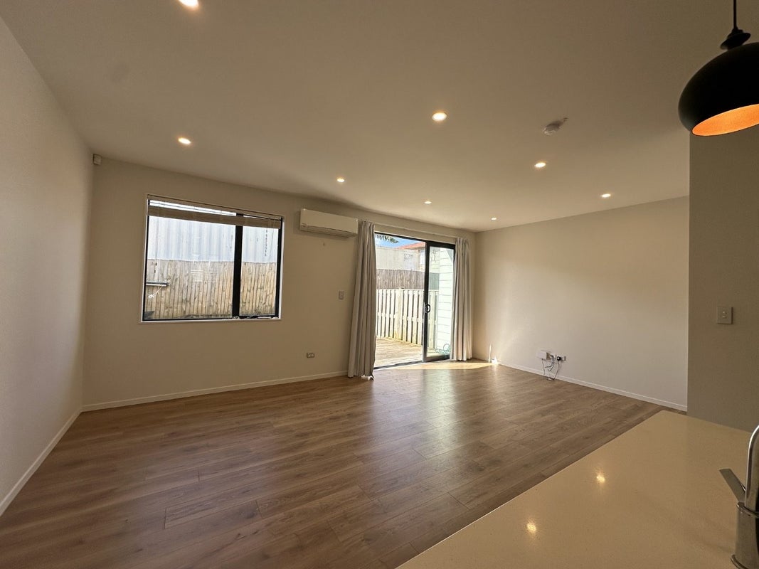 19C Meadow Street, Mount Wellington, Auckland - Carousel 2