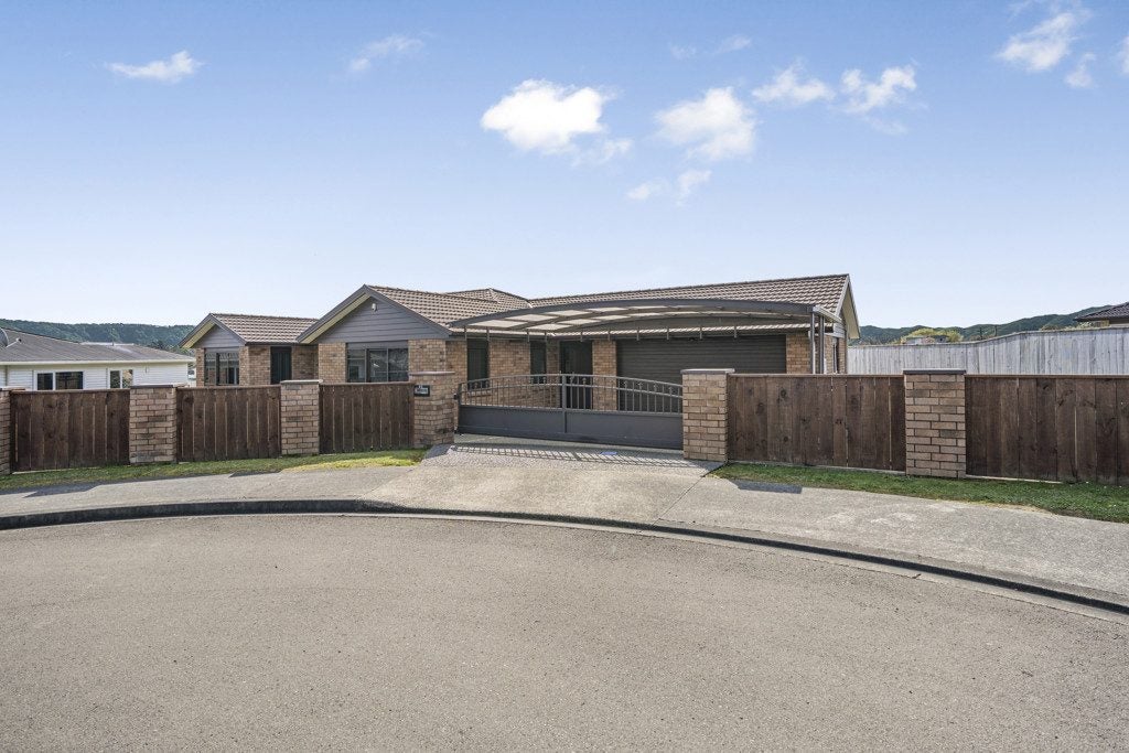 31 Nelson Crescent, Wainuiomata, Lower Hutt - Carousel 2