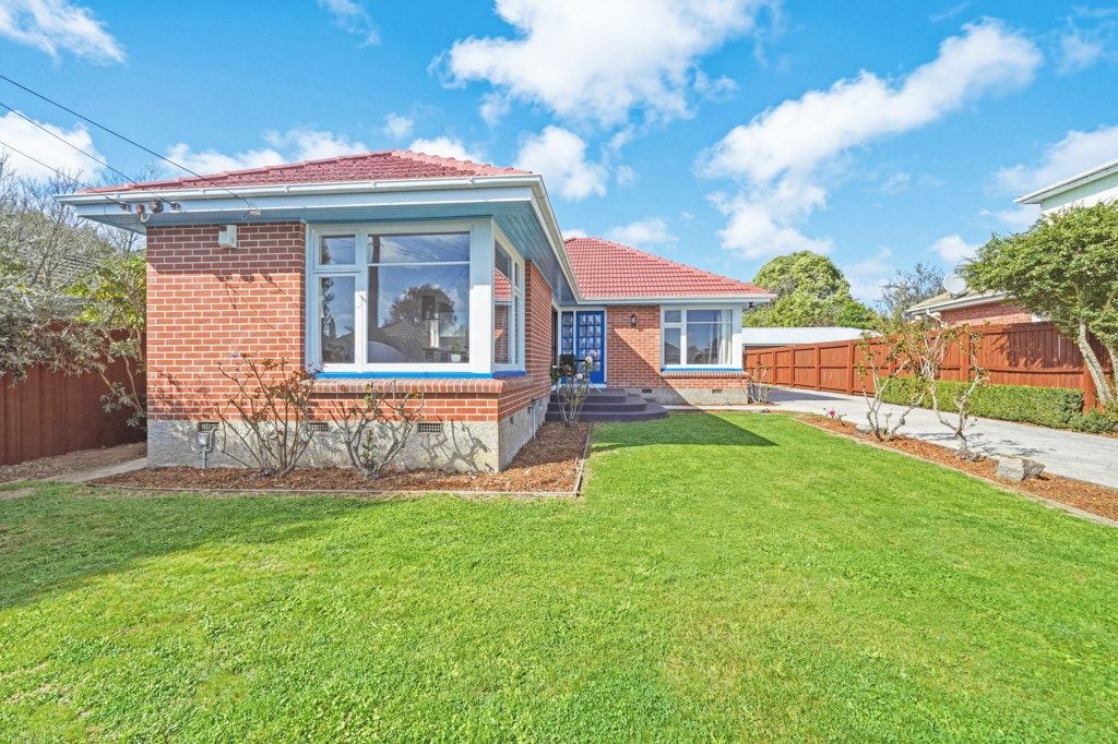 8 McIntyre Street, Shirley, Christchurch - Carousel 2