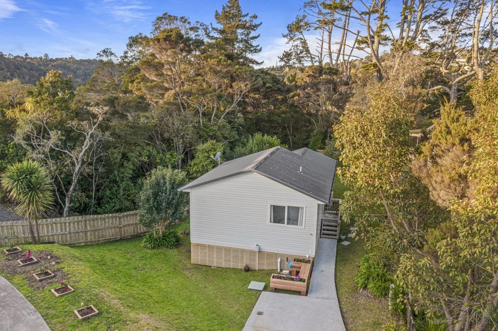 14A Packham Place, Beach Haven, North Shore City, Auckland - Carousel 1