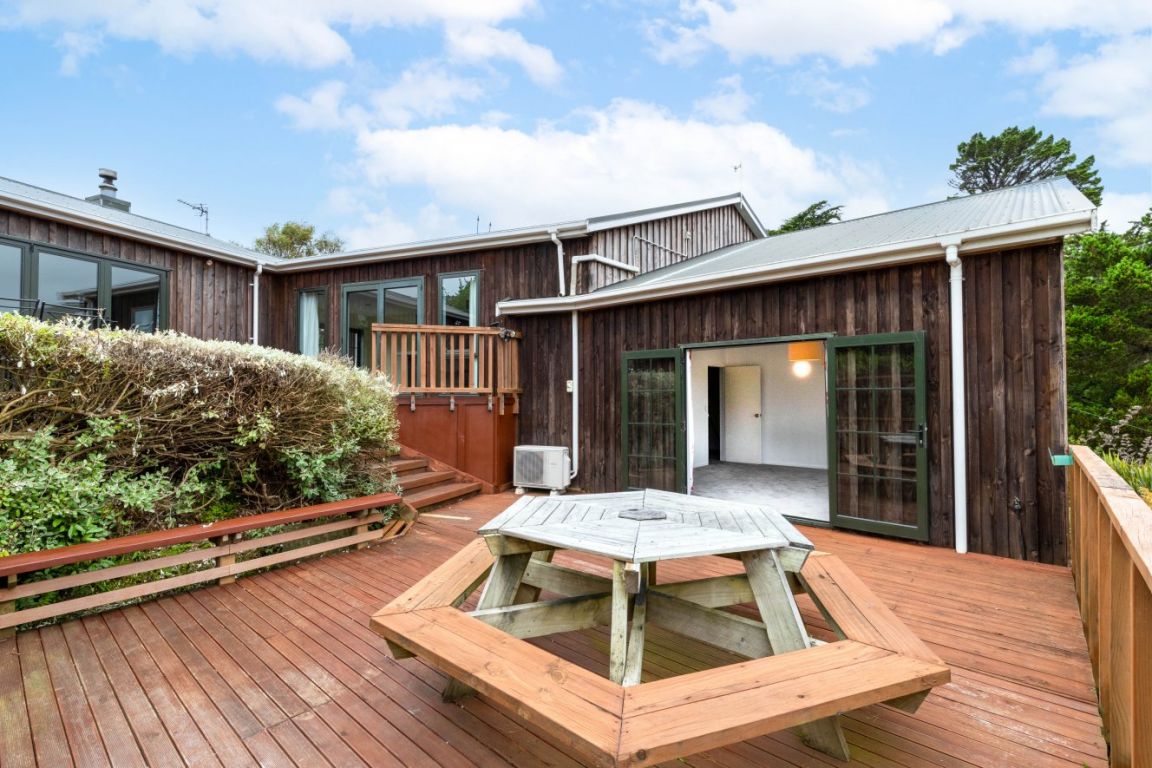 28 Oxley Crescent, Broad Bay, Dunedin - Carousel 2