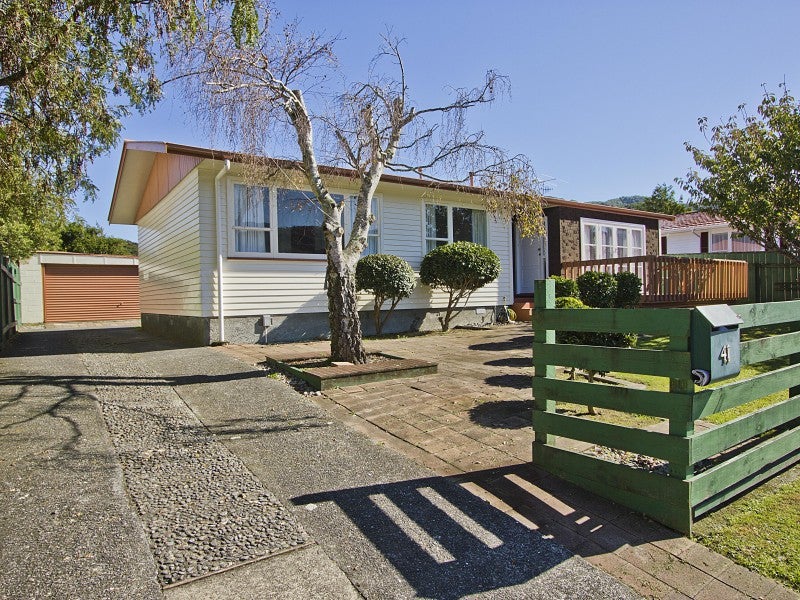 41 Momona Street, Wainuiomata, Lower Hutt - Carousel 1