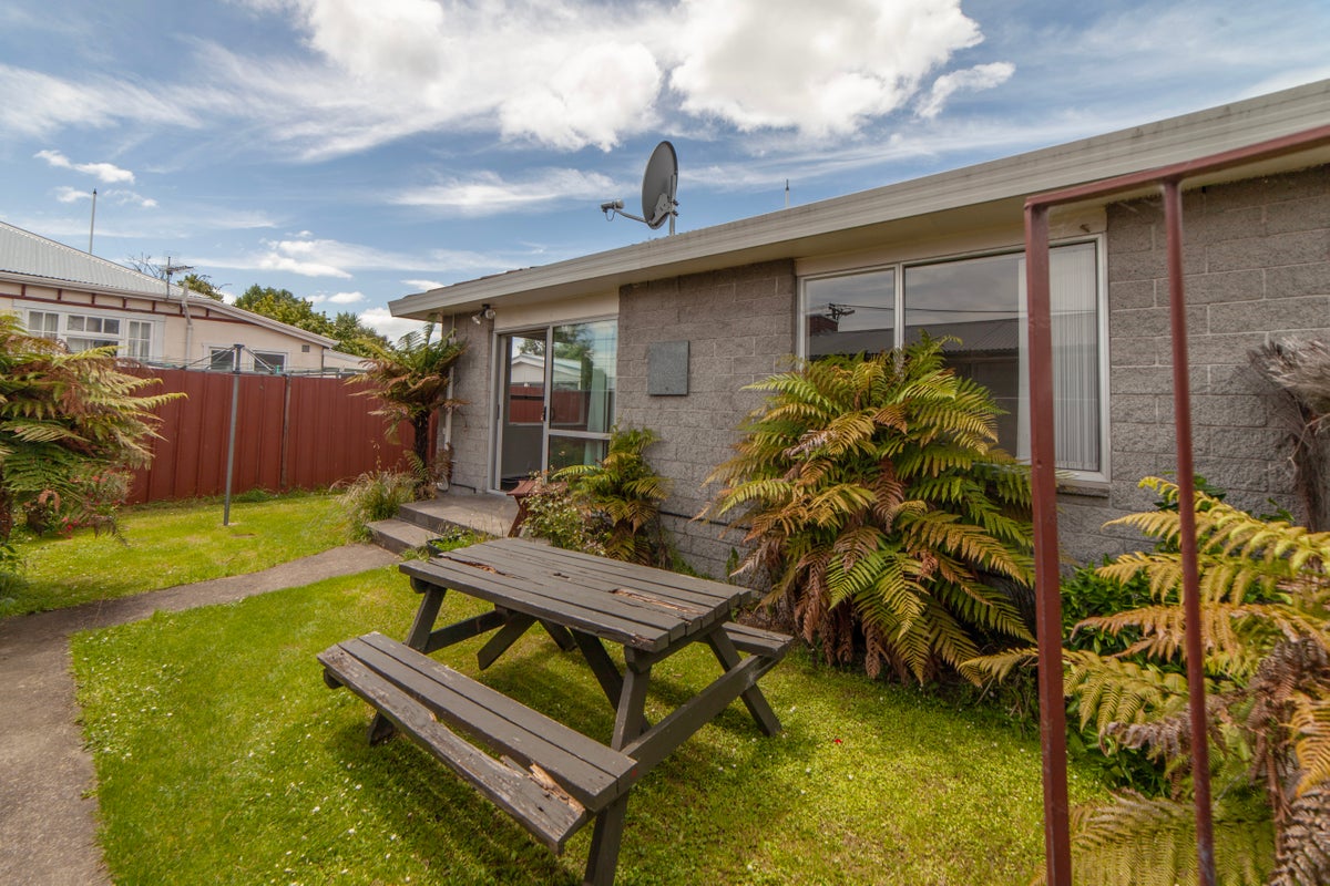 2/369 Armagh Street, Linwood, Christchurch - Carousel 1