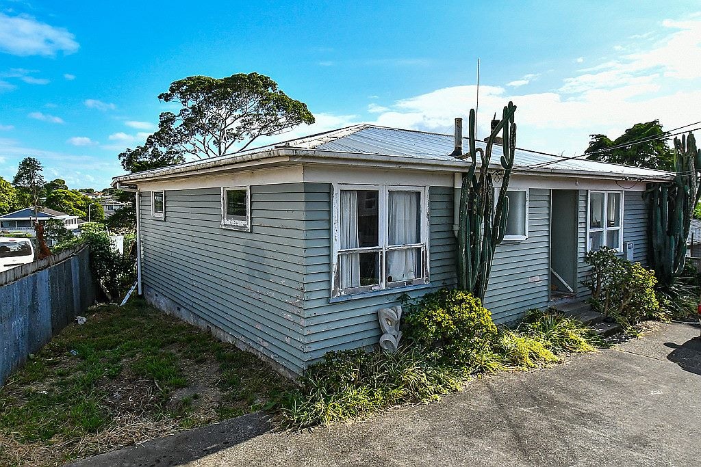 15 Olive Crescent, Papatoetoe, Auckland - Carousel 2