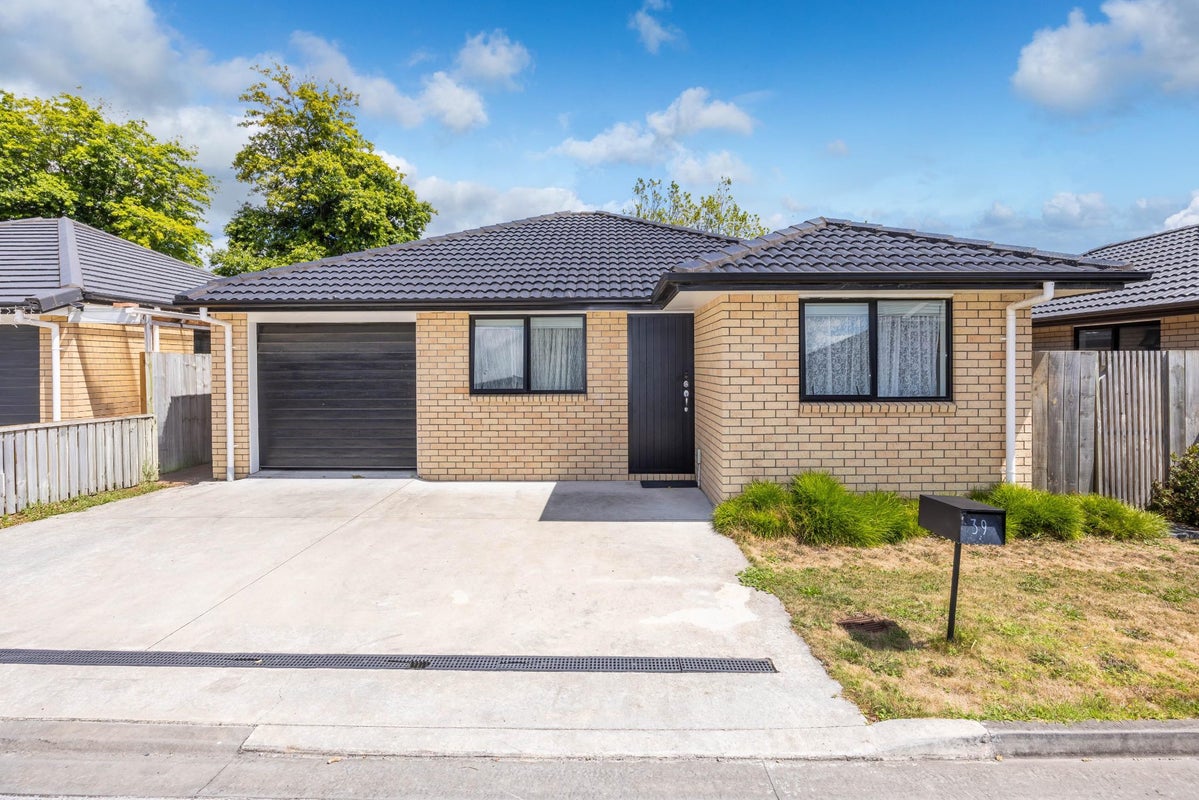 39 Benjamin Avenue, Rototuna North, Hamilton - Carousel 1