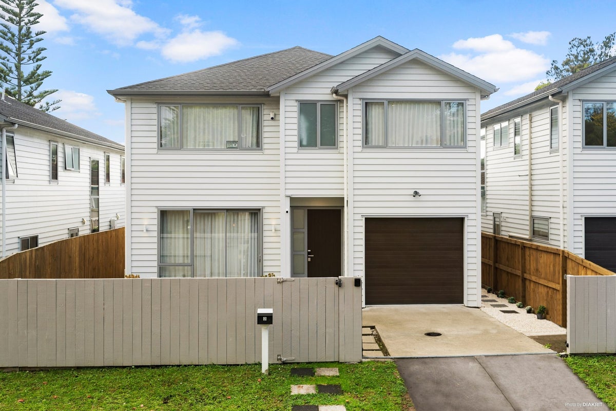 2 Airey Place, Torbay, Auckland - Carousel 1