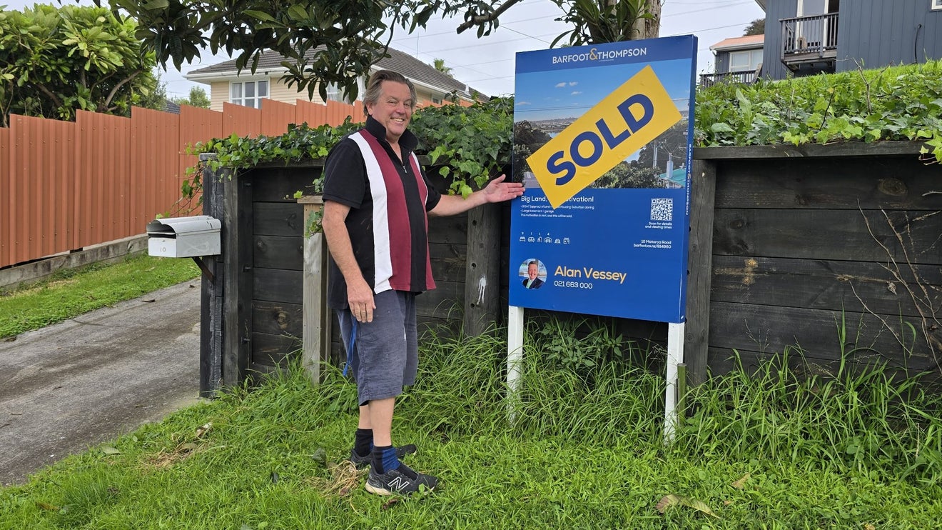 10 Mataroa Road, Mount Wellington, Auckland - Carousel 1