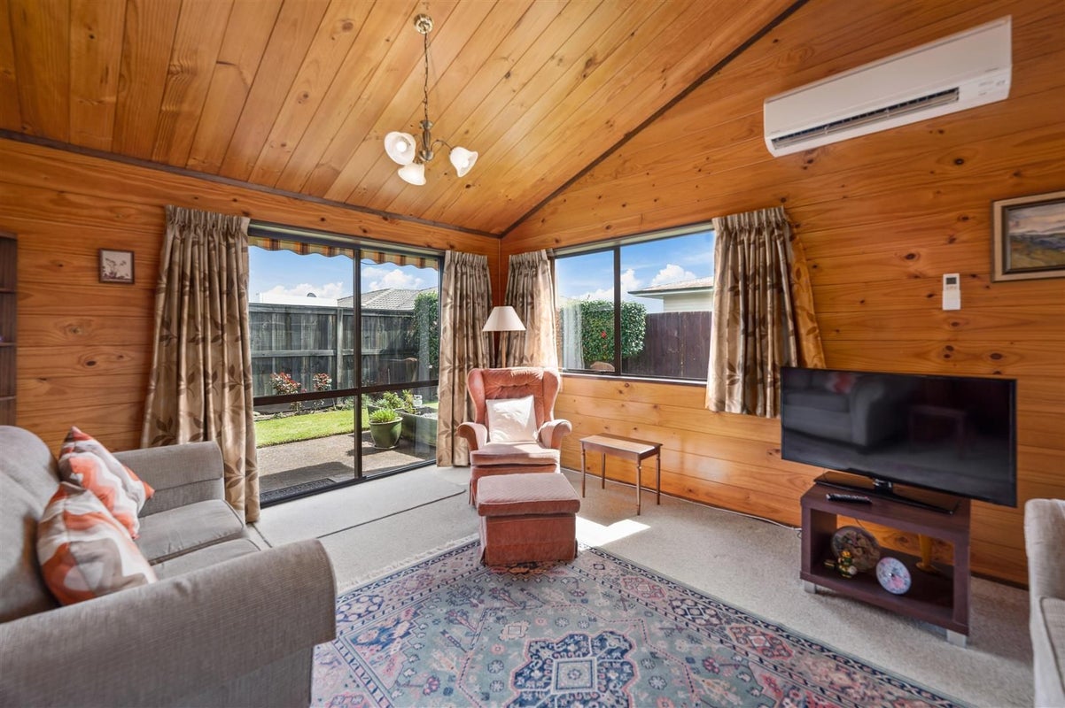 16B Holland Street, Glenholme, Rotorua - Carousel 2