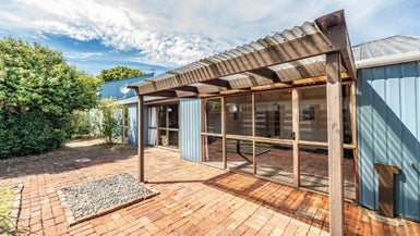 11 Banks Place, Tawhero, Whanganui - Carousel 1