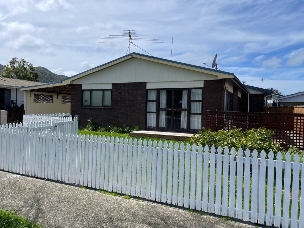 1/88 Totara Park Road, Totara Park, Upper Hutt - Carousel 2