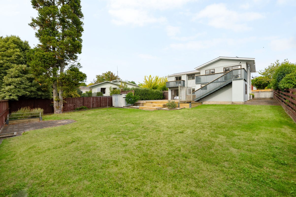 27 Pelorus Street, Glenview, Hamilton - Carousel 2