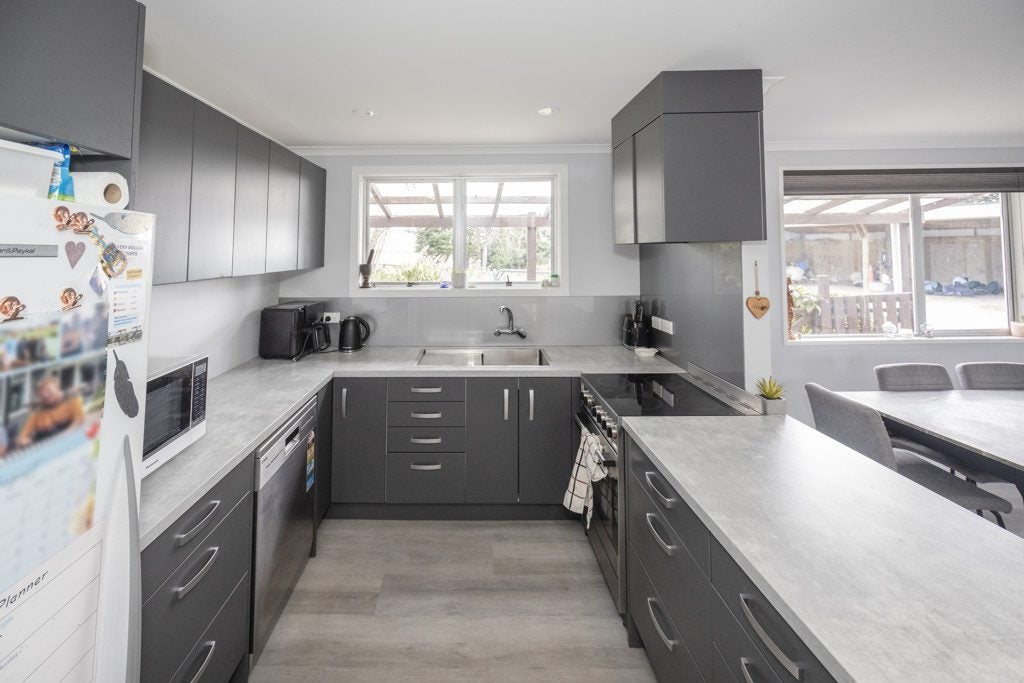 46 Papakaio Road, Oamaru - Carousel 2