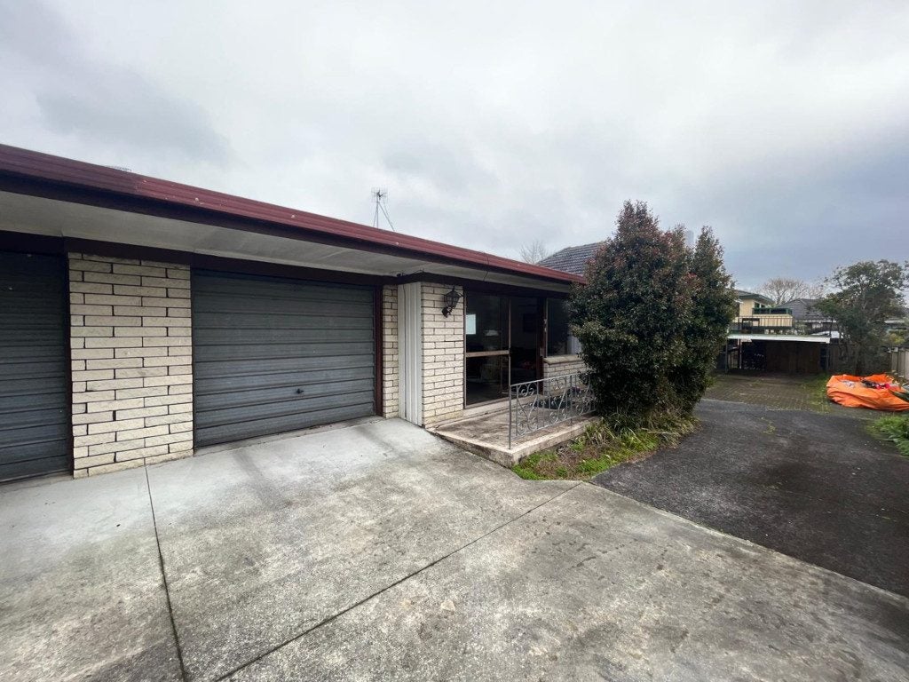 2/56 Te Atatu Road, Te Atatu South, Auckland - Carousel 16