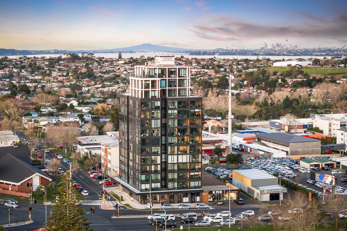 906/1 Buscomb Avenue, Henderson, Auckland - Carousel 1