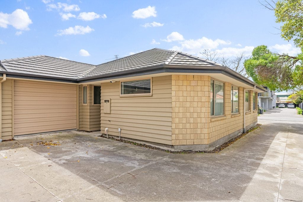 12A Walpole Street, Waltham, Christchurch City, Canterbury - Carousel 1