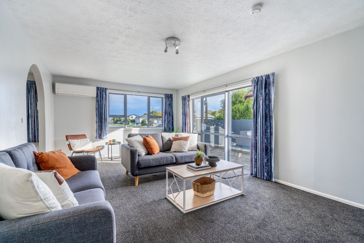 280 Pomona Street, Strathern, Invercargill - Carousel 1