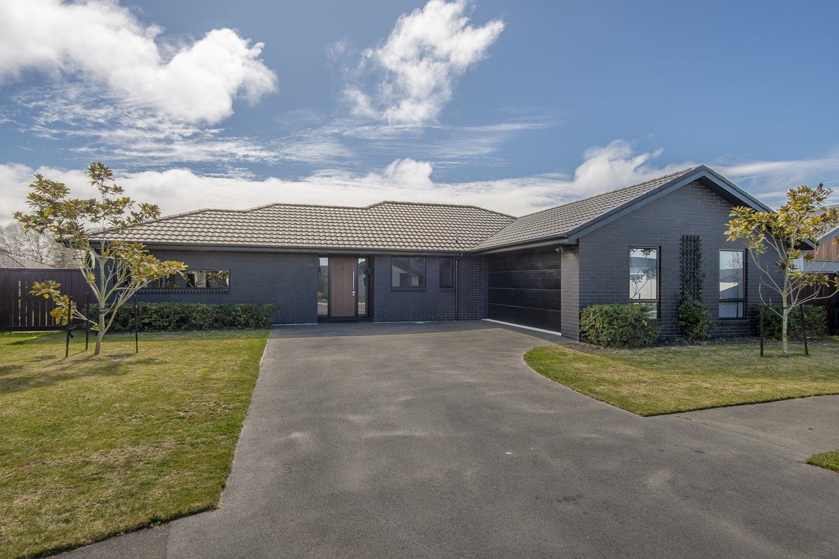 11 Donne Street, Marshland, Christchurch - Carousel 26
