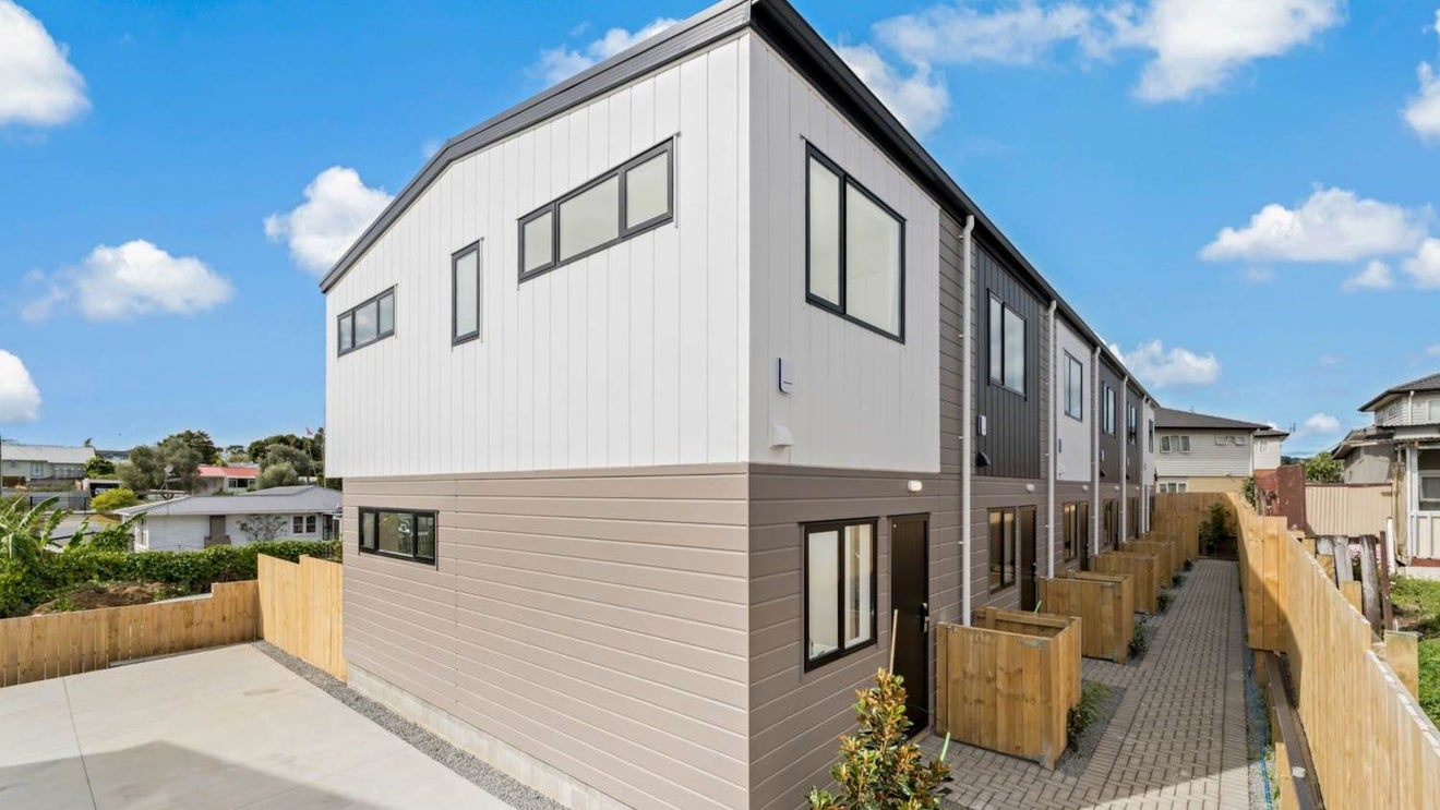 6/40 Saint Leonards Road, Kelston, Auckland - Carousel 1