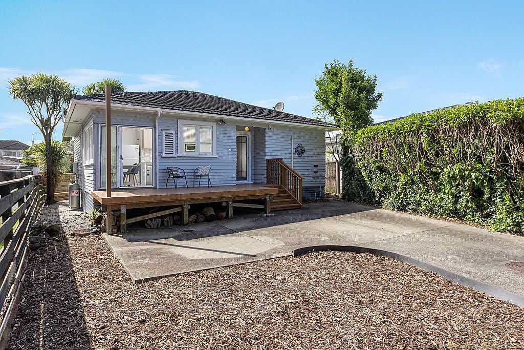 2/47 Mildmay Road, Henderson, Auckland - Carousel 1