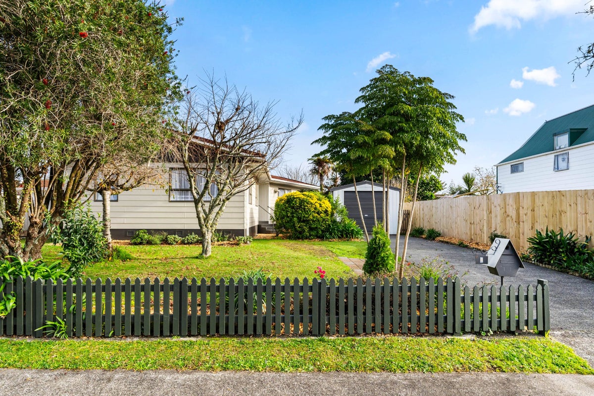 4 Coleridge Place, Tikipunga, Whangarei - Carousel 1