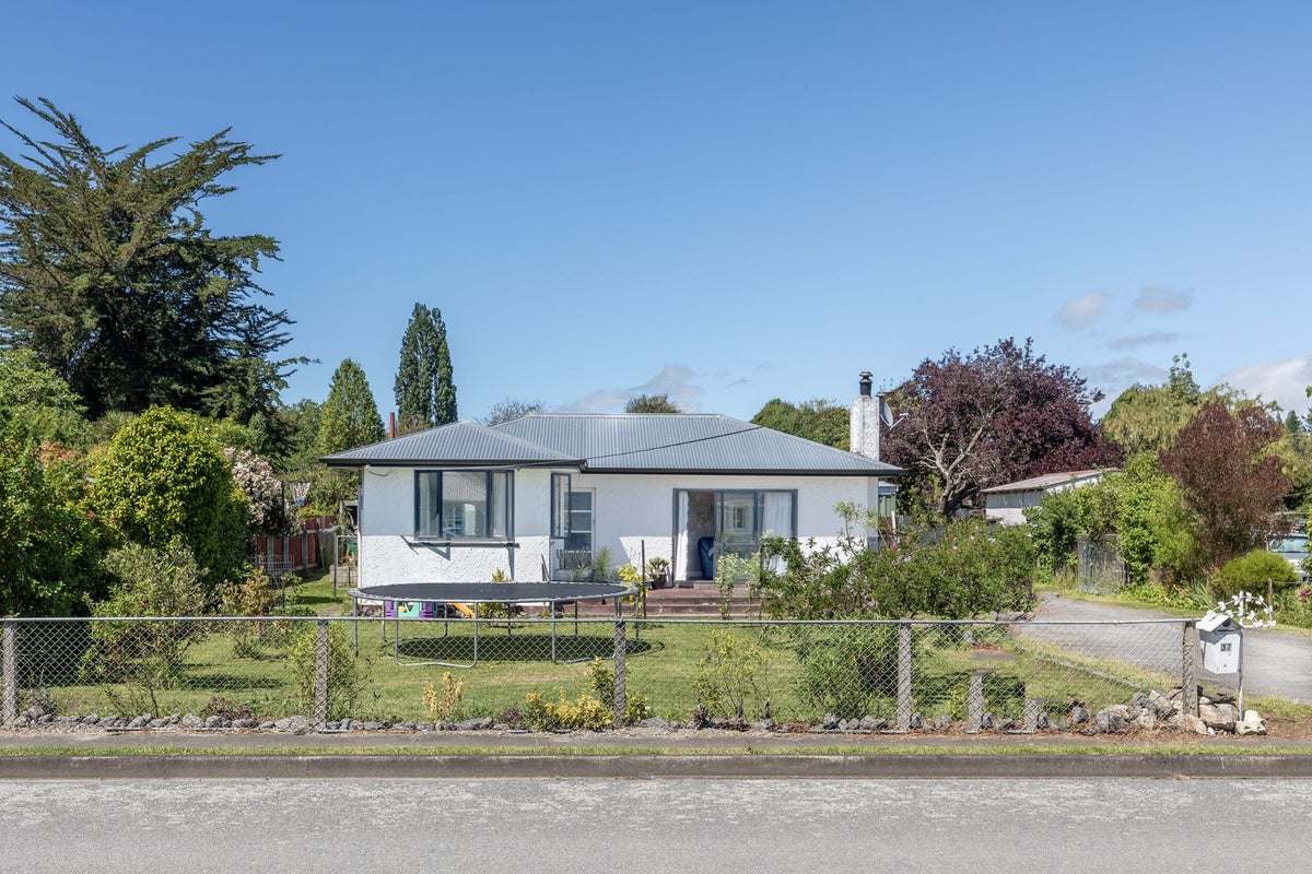 37 Bibby Street, Waipawa, Waipawa - Carousel 1