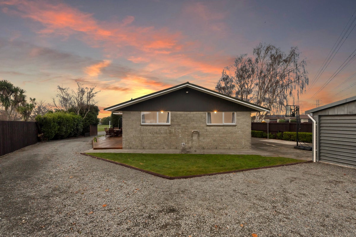 31 Vanguard Drive, Broomfield, Christchurch - Carousel 19