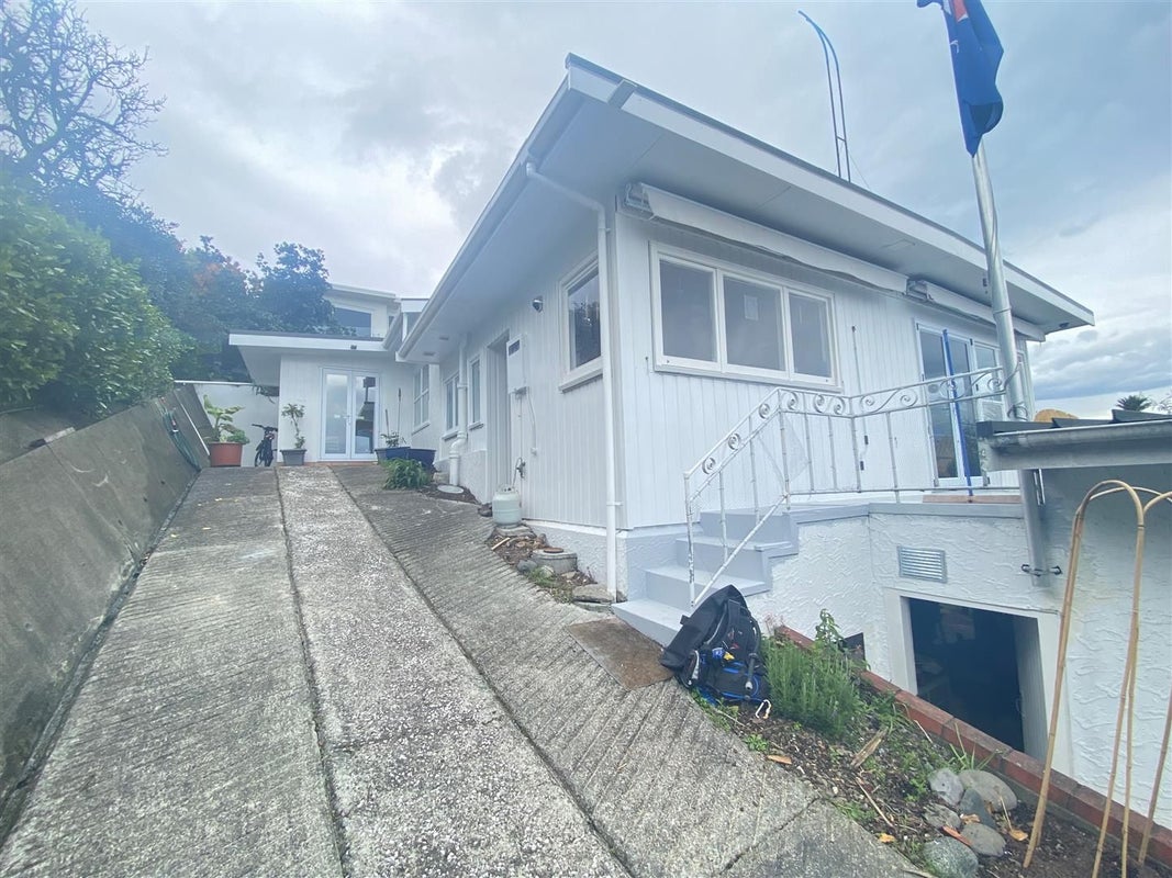 130 Queens Road, Stepneyville, Nelson - Carousel 1