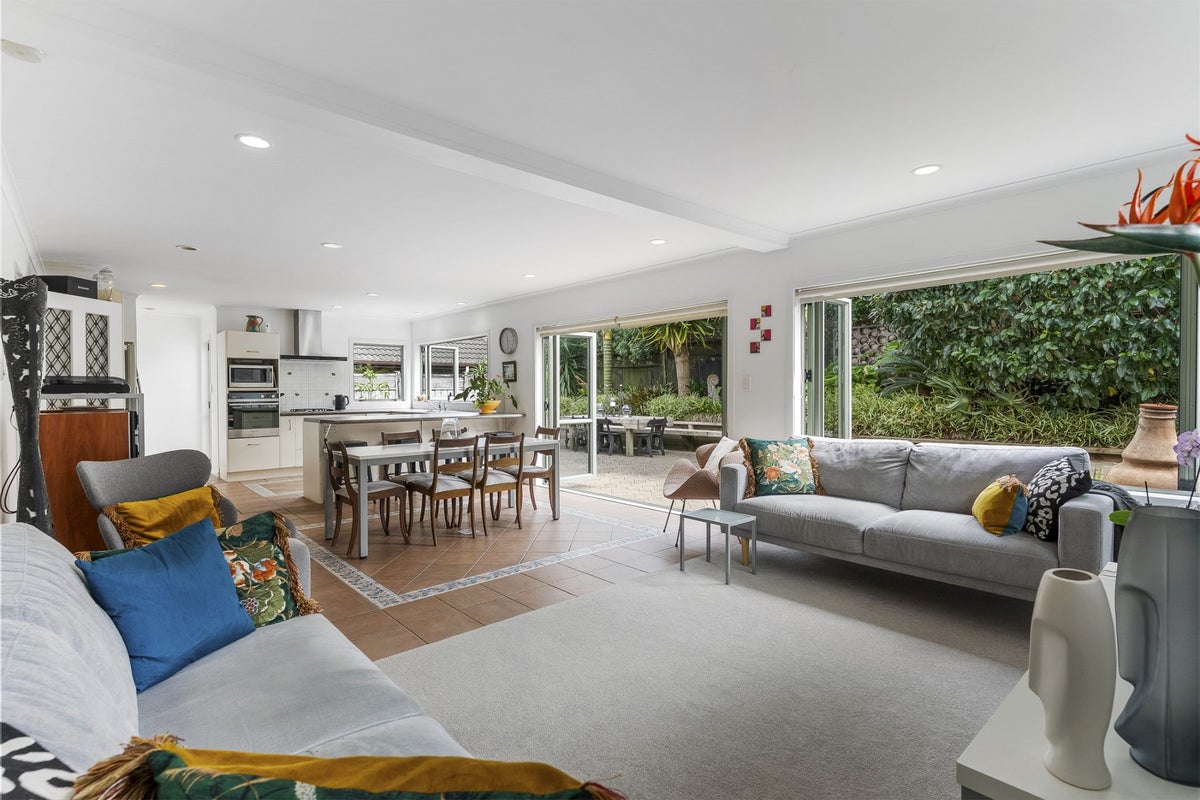 10A Amaru Road, One Tree Hill, Auckland - Carousel 2