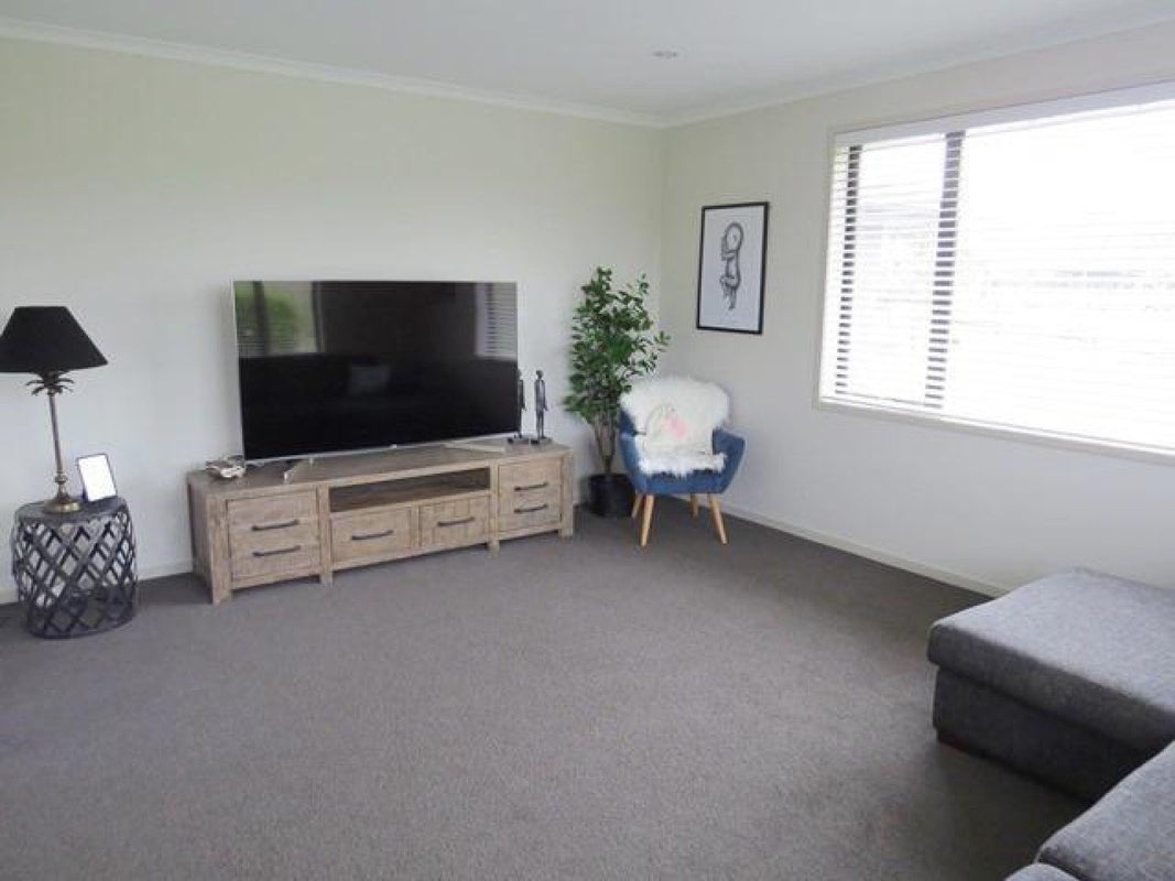 32A Ainslee Street, Highlands Park, New Plymouth - Carousel 1