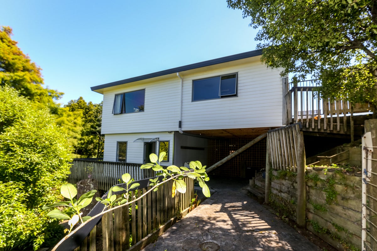 367 Saint Aubyn Street, MOTUROA, NEW PLYMOUTH - Carousel 1