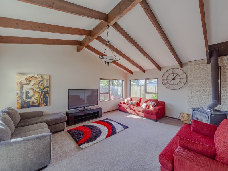 1/8 CLARENCE COX CRES, PIRIMAI, NAPIER - Carousel 1
