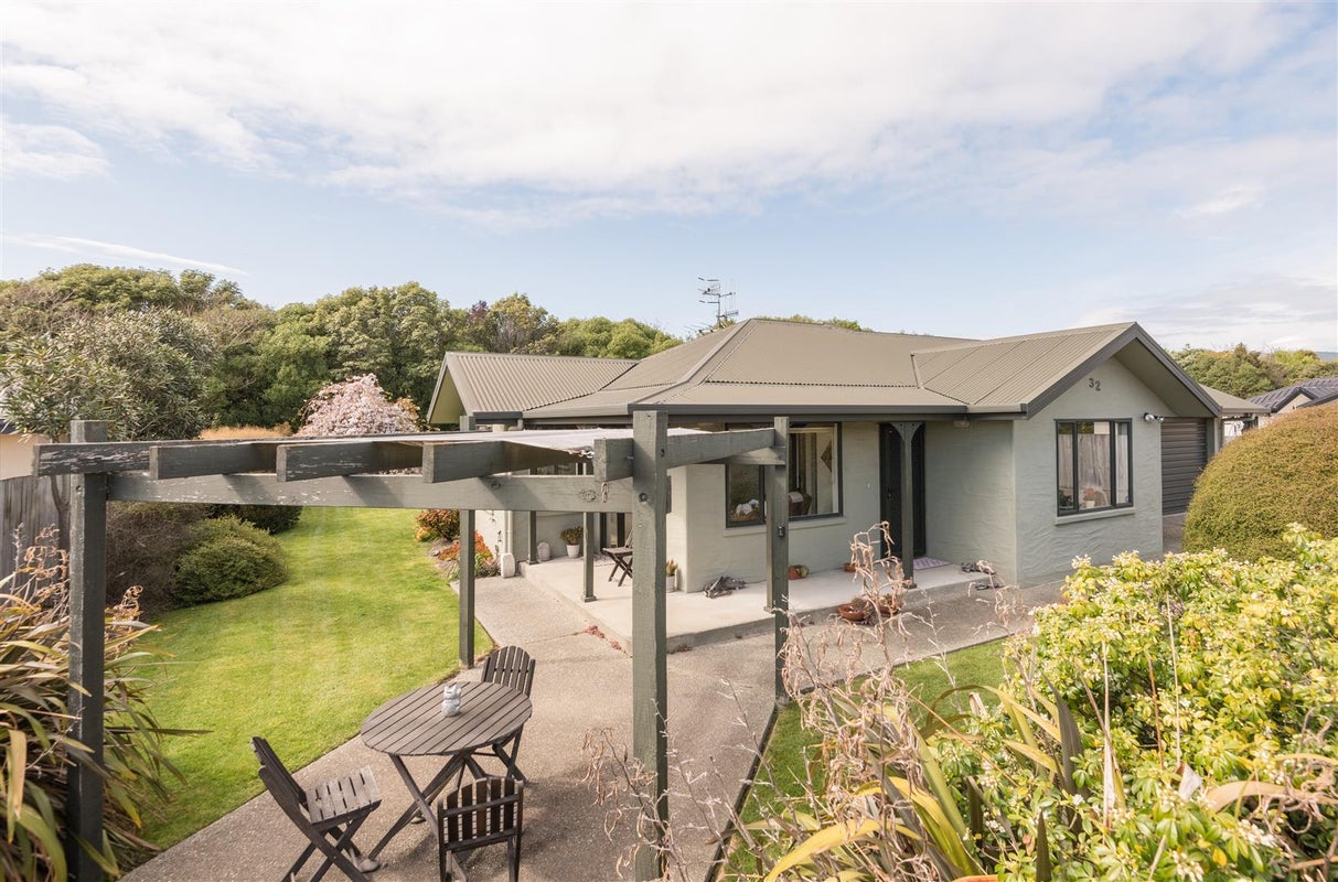 32 Hoult Crescent, Monaco, Nelson - Carousel 1